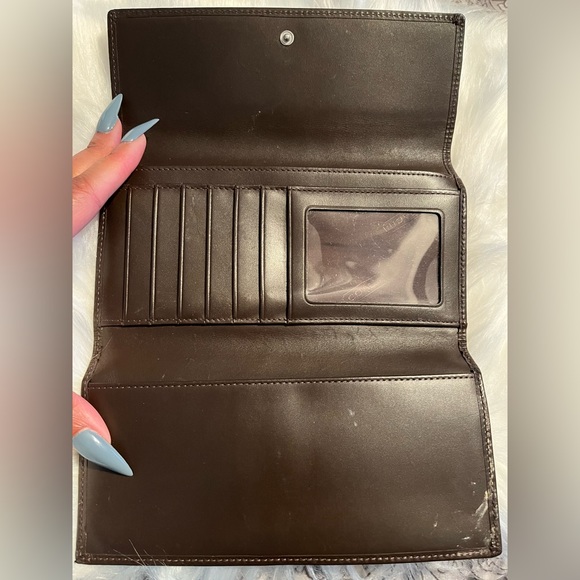 Coach Signature Wallet - Picture 8 of 9